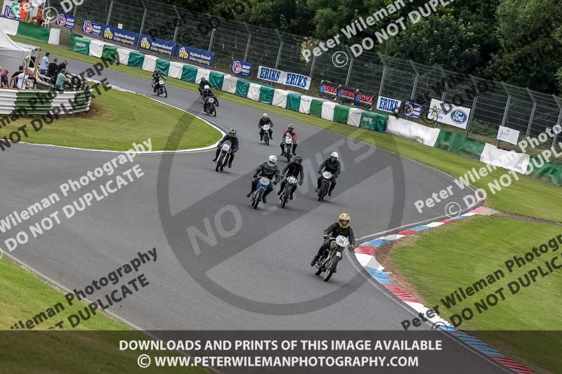 Vintage motorcycle club;eventdigitalimages;mallory park;mallory park trackday photographs;no limits trackdays;peter wileman photography;trackday digital images;trackday photos;vmcc festival 1000 bikes photographs